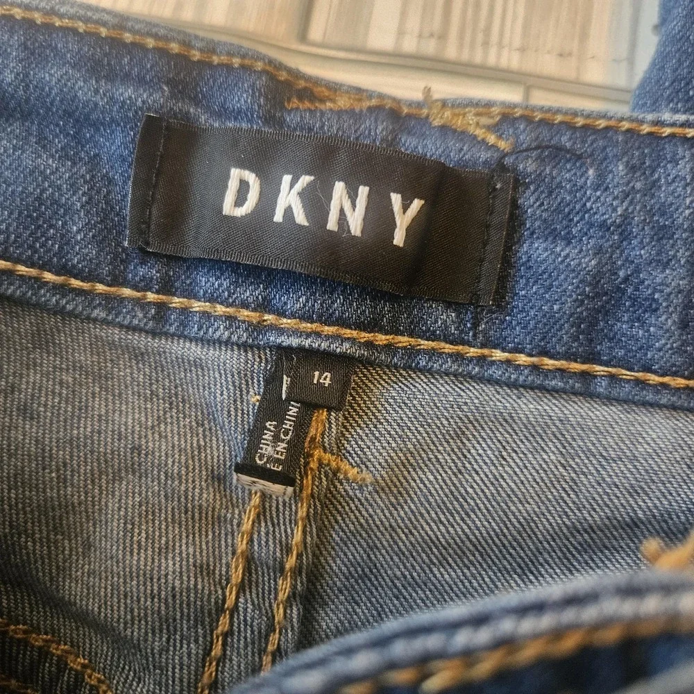 DKNY Jeans Womens 14 Blue Distressed Ripped Straight Leg Denim‎ Casual Trendy